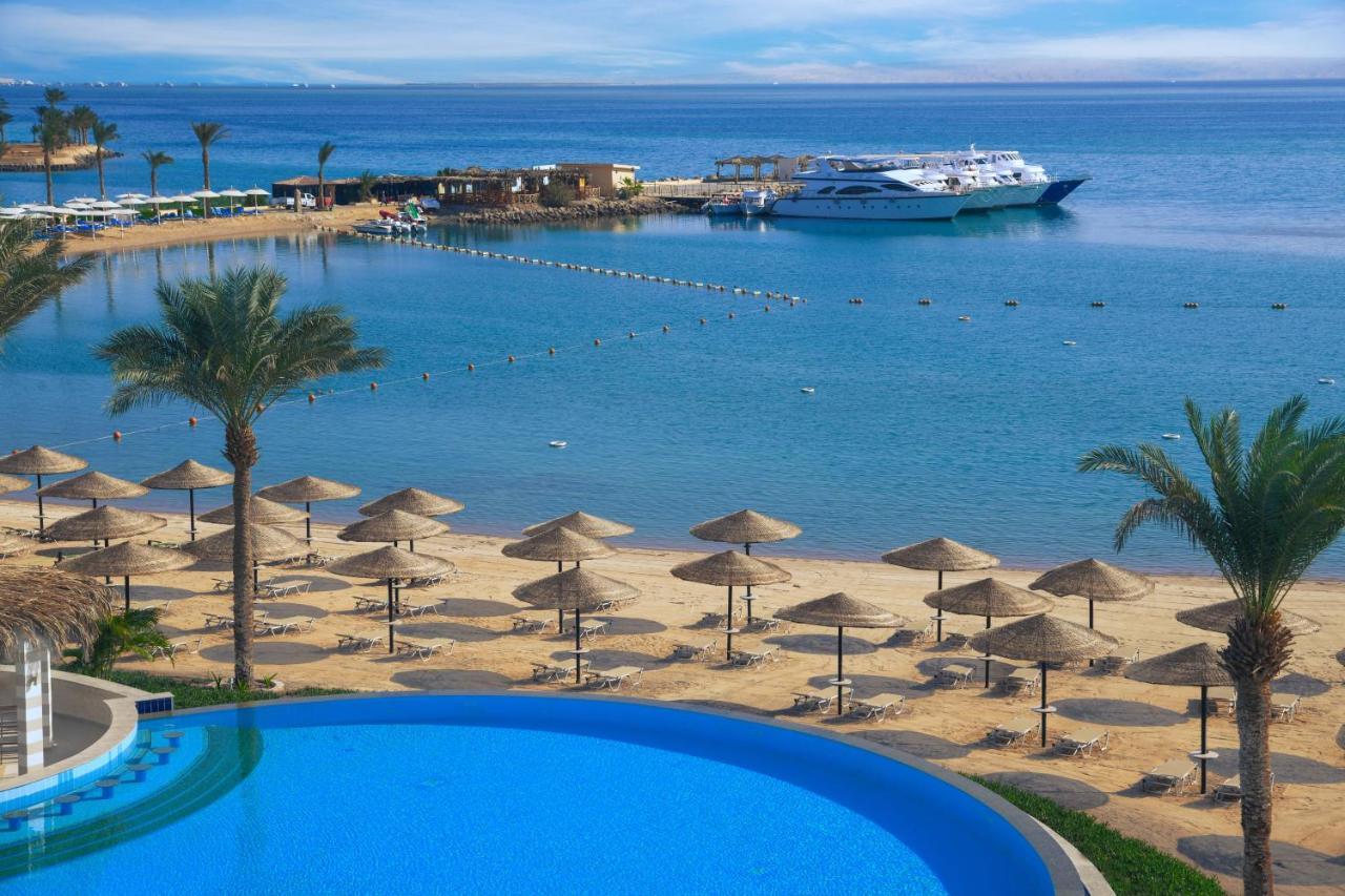 Jaz Elite Casa Del Mar Beach Hurgada Dış mekan fotoğraf A beach resort in Hurghada