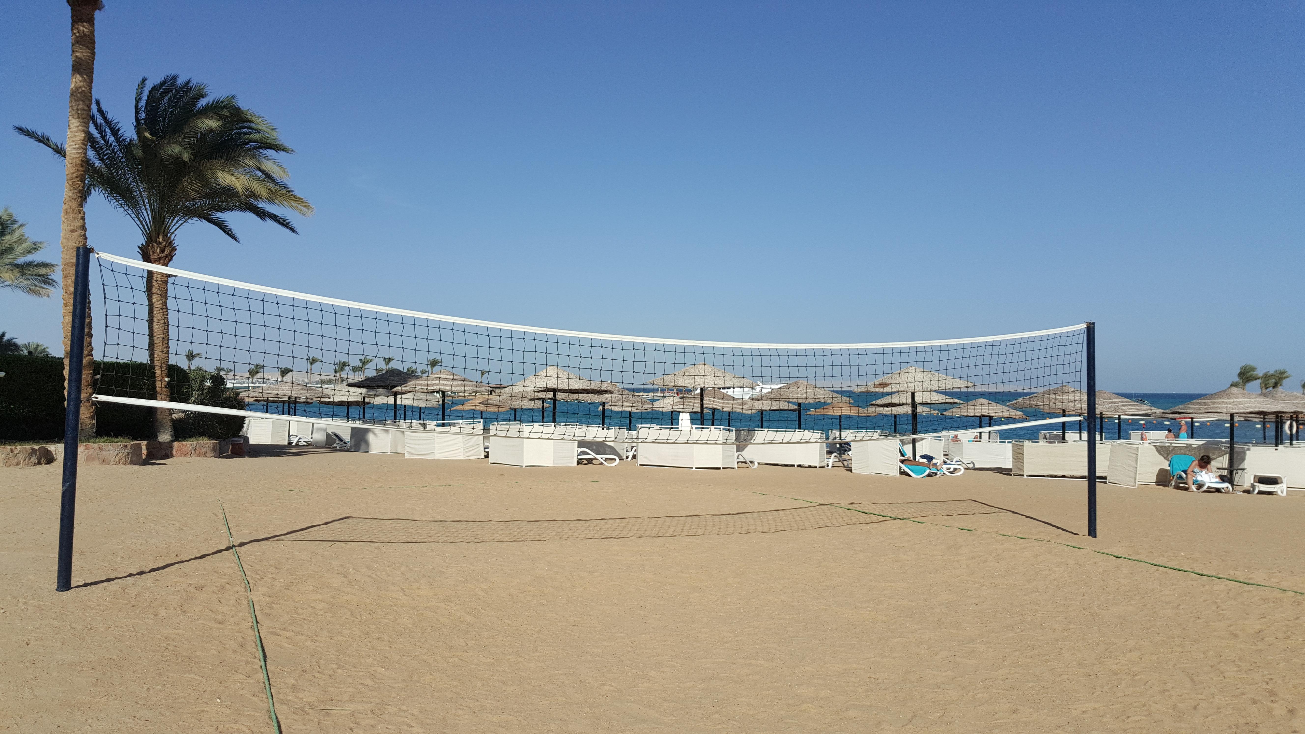 Jaz Elite Casa Del Mar Beach Hurgada Dış mekan fotoğraf A beach volleyball court