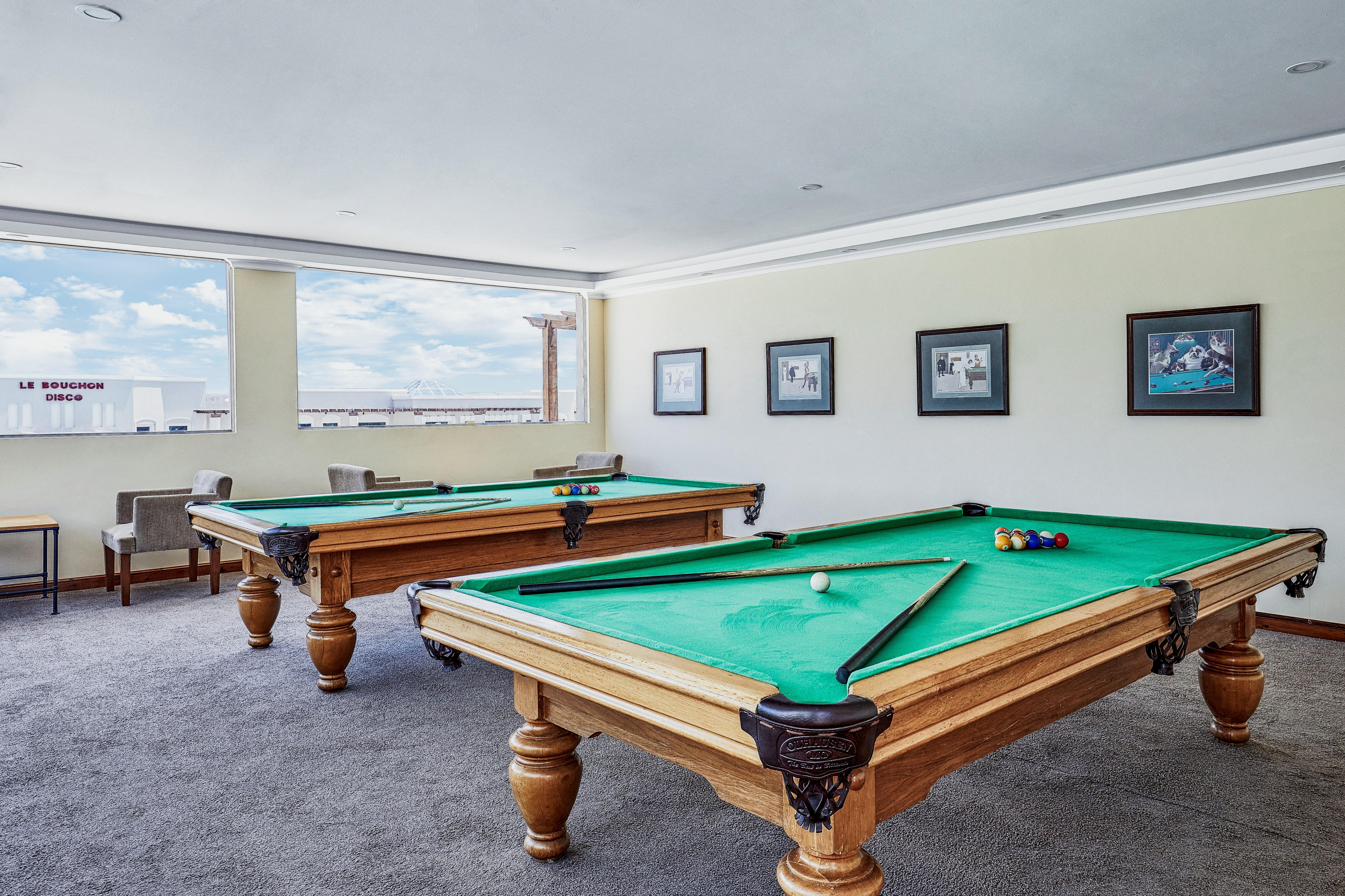 Jaz Elite Casa Del Mar Beach Hurgada Dış mekan fotoğraf Pool tables at the hotel