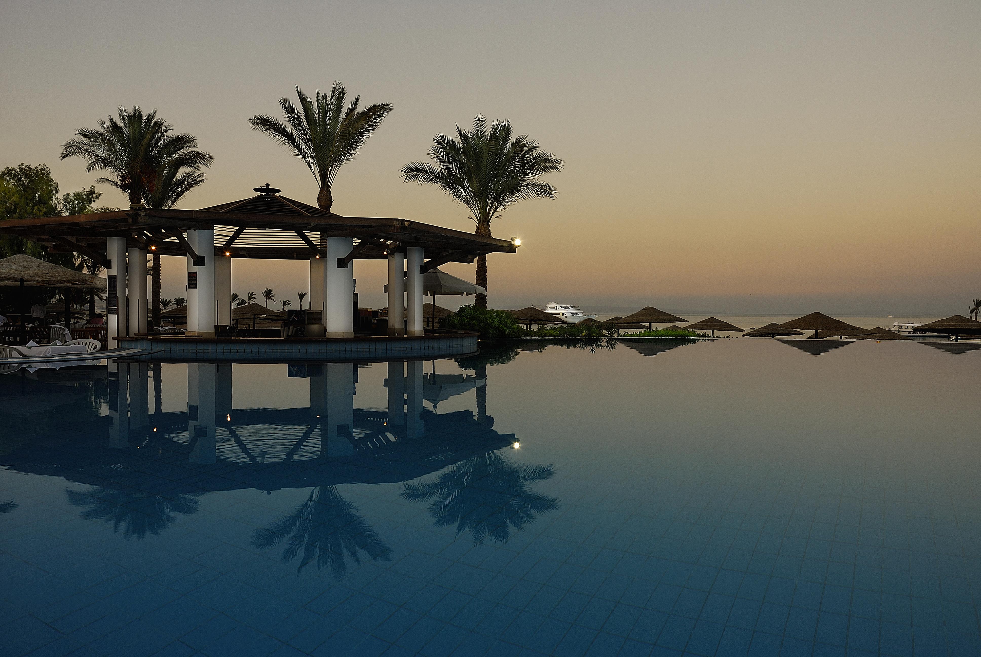 Jaz Elite Casa Del Mar Beach Hurgada Dış mekan fotoğraf The pool at the Four Seasons Resort Sharm El Sheikh