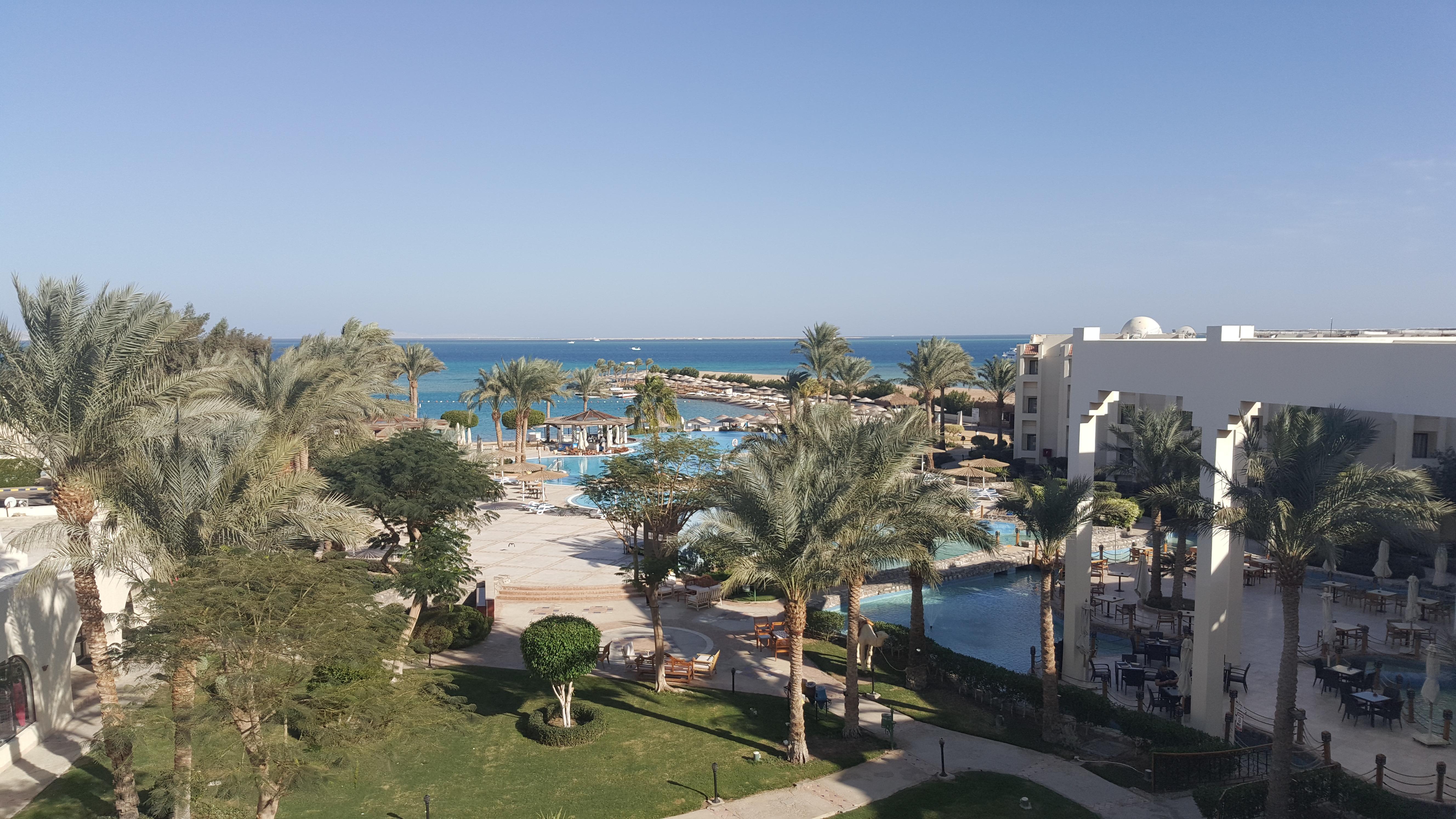 Jaz Elite Casa Del Mar Beach Hurgada Dış mekan fotoğraf View of the Red Sea from the Hilton Sharm El Sheikh